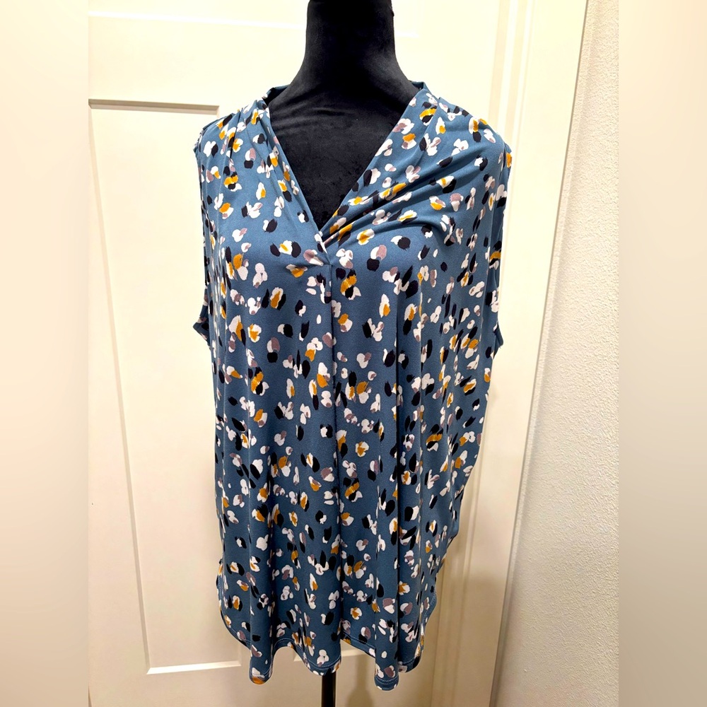 Beacon sleeveless blouse. Size 3X